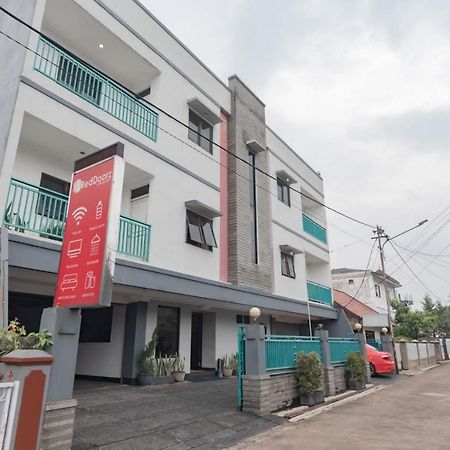 Reddoorz Plus At Buah Batu Бандунг Екстер'єр фото