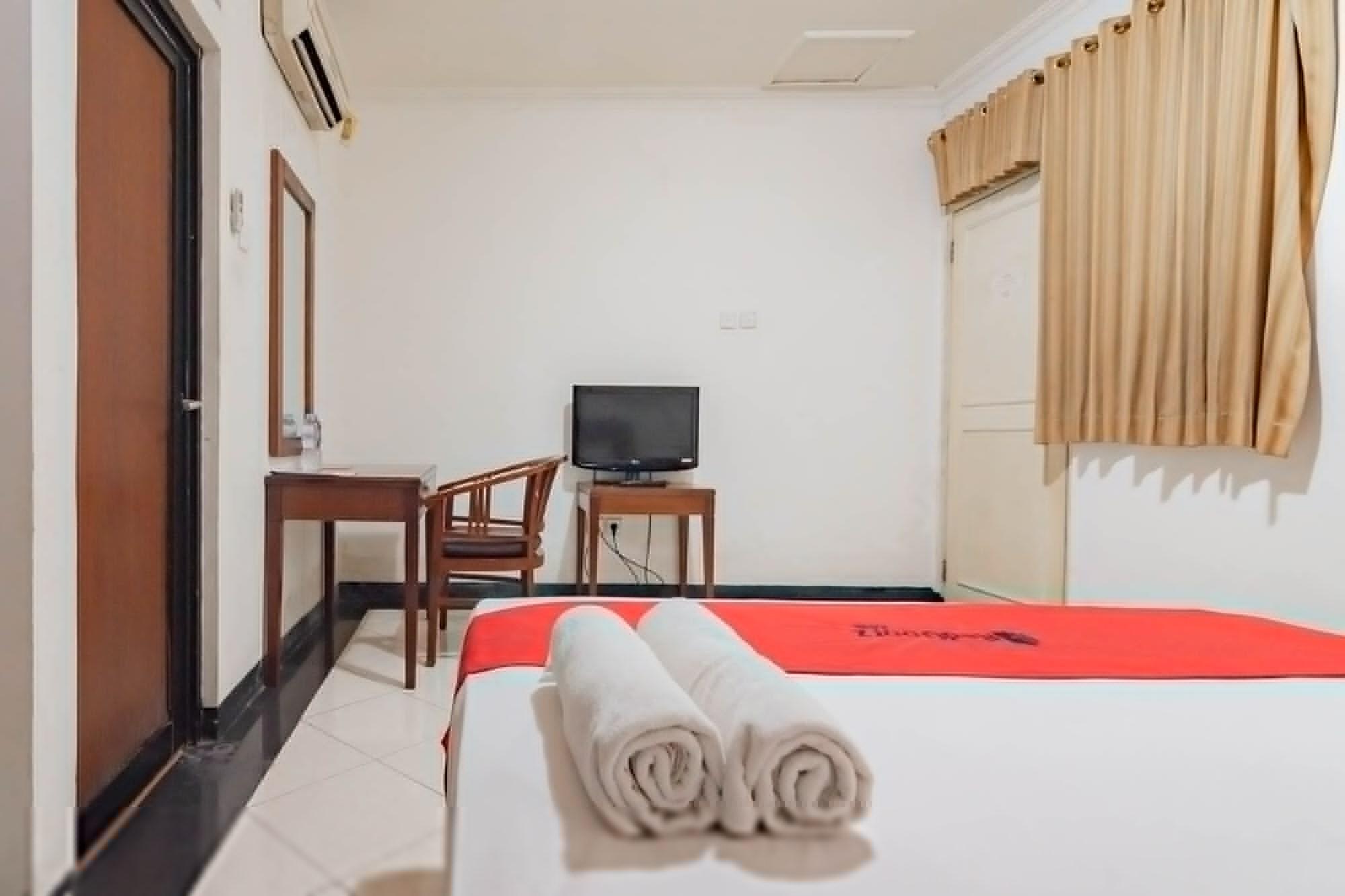 Reddoorz Plus At Buah Batu Бандунг Екстер'єр фото
