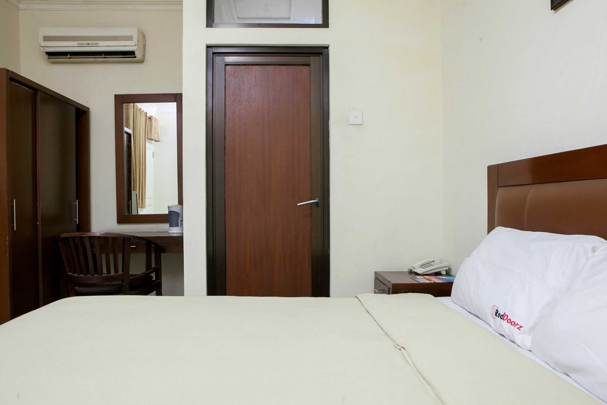 Reddoorz Plus At Buah Batu Бандунг Екстер'єр фото